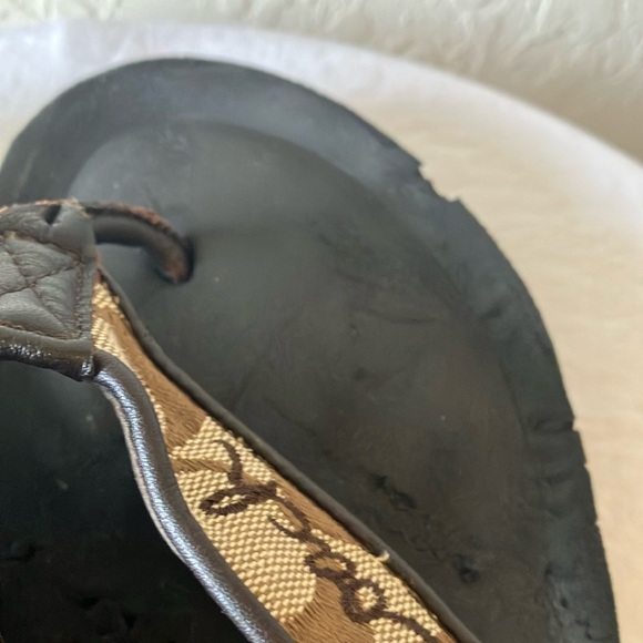 Coach: Black & Tan Janey (A8657) Signature C Sandals- 7- flaws - Picture 13 of 16